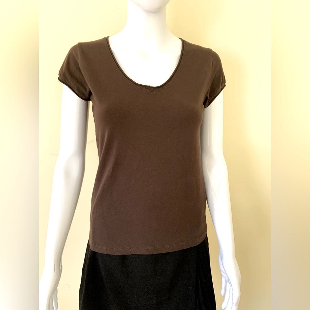 Zara 95% cotton dark brown top with cap style short sleeves deep roundish V beck